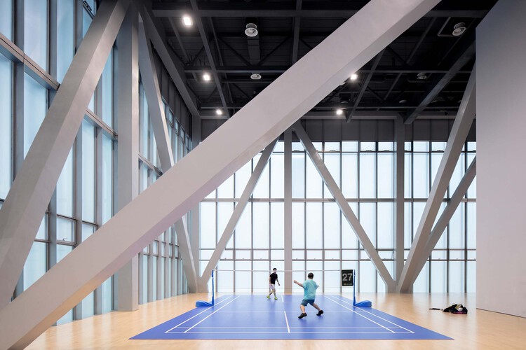 里程悲！伦纳德快船生涯30+次数达到70次，升至队史第二